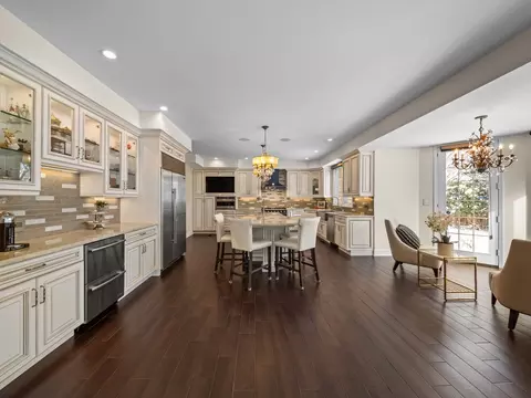Kitchen - 1437 Sunset Ridge Rd, Glenview, IL 60025 photo 9 of 10