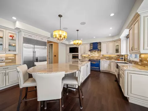 Kitchen - 1437 Sunset Ridge Rd, Glenview, IL 60025 photo 7 of 10