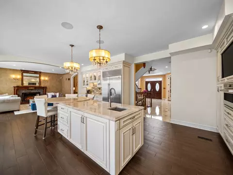 Kitchen - 1437 Sunset Ridge Rd, Glenview, IL 60025 photo 4 of 10