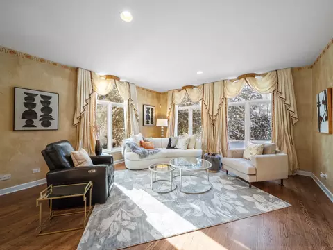 Living - 1437 Sunset Ridge Rd, Glenview, IL 60025 photo 2 of 8
