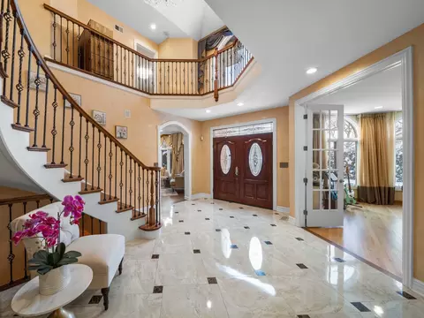 Entry Way - 1437 Sunset Ridge Rd, Glenview, IL 60025 photo 2 of 6