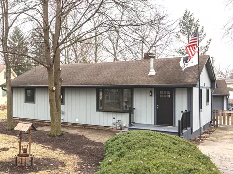 325 Roger Rd, Darien, IL 60561