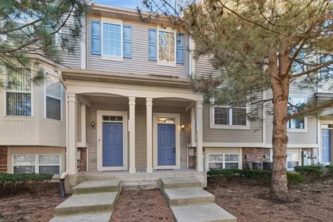 31754 N Pineview Blvd, Lakemoor, IL 60051