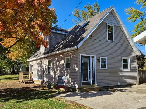 101 N Vermillion St, Troy Grove, IL 61372