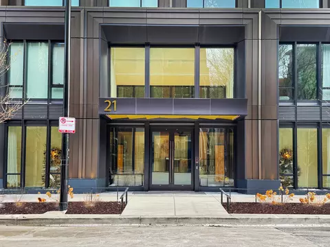 21 N May St #802, Chicago, IL 60607