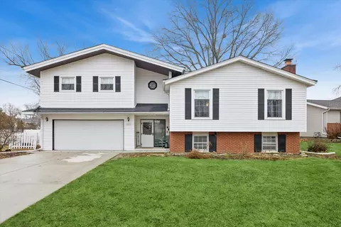 7319 Darien Ln, Darien, IL 60561