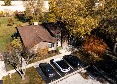 View/Area - 532 E Devon Ave, Roselle, IL 60172 photo 2 of 4