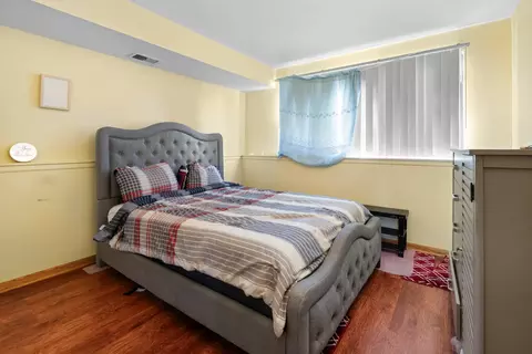 Bedroom - 532 E Devon Ave, Roselle, IL 60172 photo 2 of 4