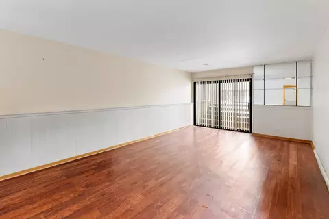 Living - 532 E Devon Ave, Roselle, IL 60172 photo 5 of 5