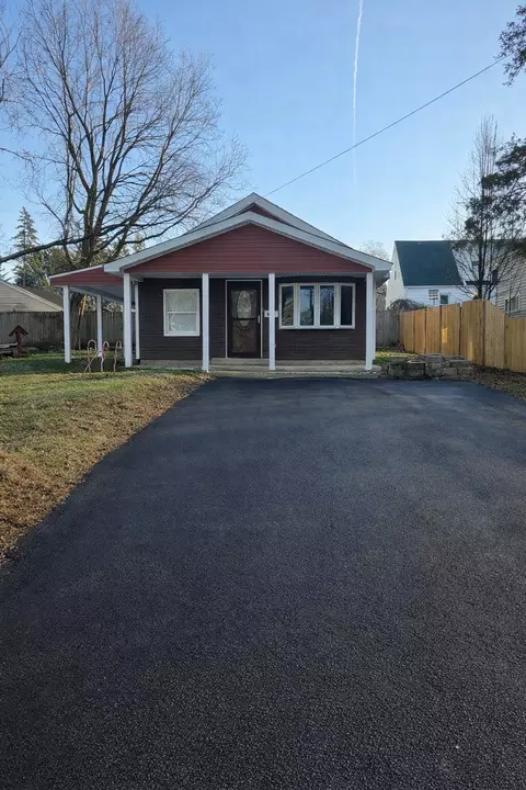 824 Hague St, Joliet, IL 60432