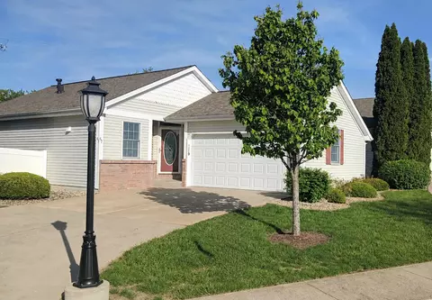67 Astoria Way, Bloomington, IL 61704