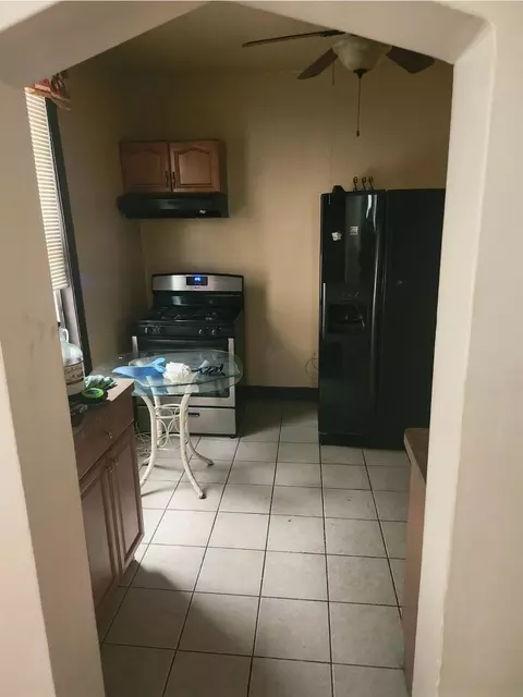 Kitchen - 25 E 117th Pl, Chicago, IL 60628 photo 1 of 1