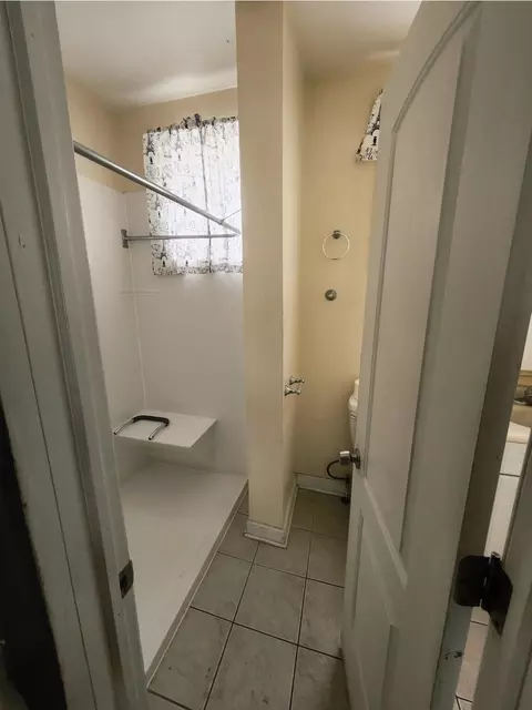 Bath - 25 E 117th Pl, Chicago, IL 60628 photo 1 of 1