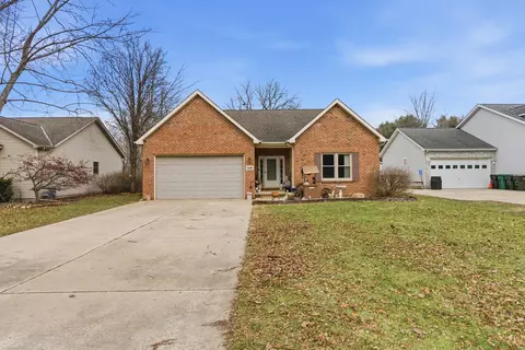 660 W 1st St, Braidwood, IL 60408