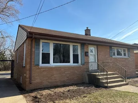 Exterior - 1529 N Hillside Ave, Berkeley, IL 60163 photo 2 of 3