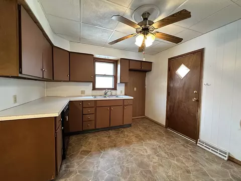 Kitchen - 1441 S Float Ave, Freeport, IL 61032 photo 2 of 2