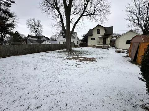 Exterior - 1441 S Float Ave, Freeport, IL 61032 photo 6 of 6