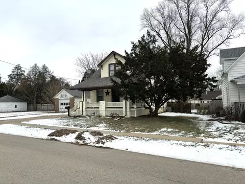 Exterior - 1441 S Float Ave, Freeport, IL 61032 photo 2 of 6