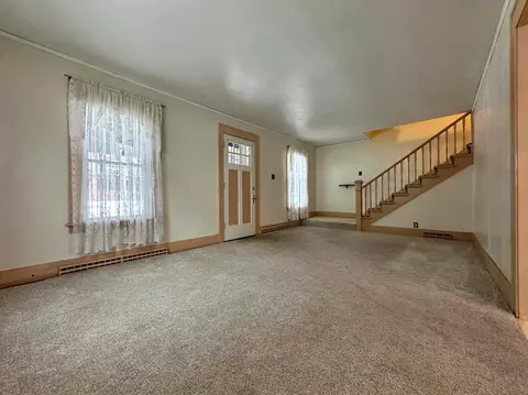 Living - 1441 S Float Ave, Freeport, IL 61032 photo 2 of 3