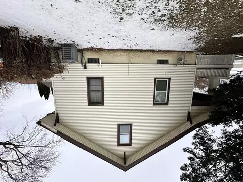 Exterior - 1441 S Float Ave, Freeport, IL 61032 photo 4 of 6
