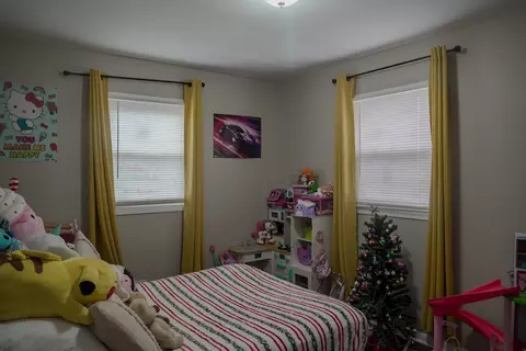 Bedroom - 15315 Cherry Ln, Markham, IL 60428 photo 4 of 6