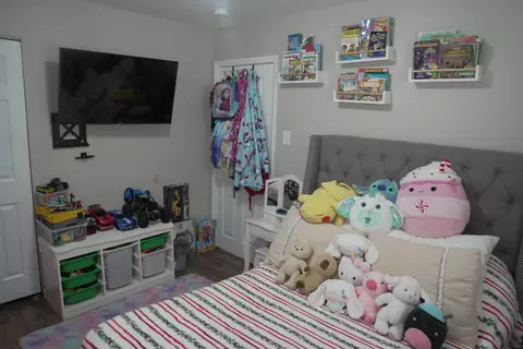 Bedroom - 15315 Cherry Ln, Markham, IL 60428 photo 5 of 6