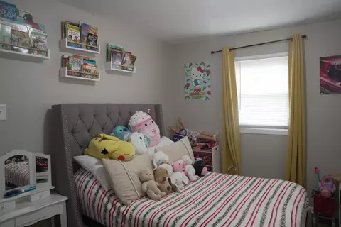 Bedroom - 15315 Cherry Ln, Markham, IL 60428 photo 6 of 6