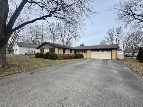 Other - 206 E Warren St, Le Roy, IL 61752 photo 1 of 4