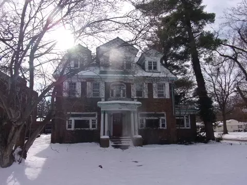 1595 W Macon St, Decatur, IL 62522