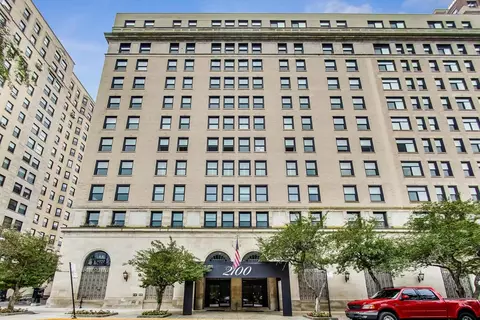 2100 N Lincoln Park W #5DS, Chicago, IL 60614