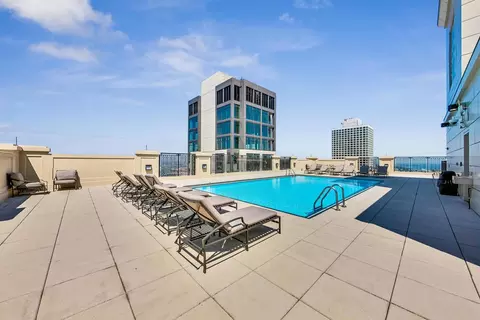Exterior - 10 E Delaware Pl #20A, Chicago, IL 60610 photo 6 of 10