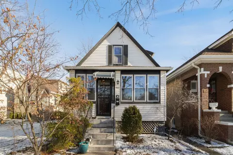 932 Circle Ave, Forest Park, IL 60130