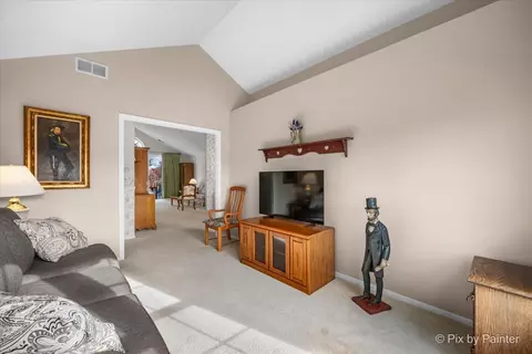 Entry Way - 445 Cromwell Cir #3, Bartlett, IL 60103 photo 2 of 2