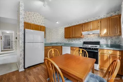 Kitchen - 445 Cromwell Cir #3, Bartlett, IL 60103 photo 2 of 2