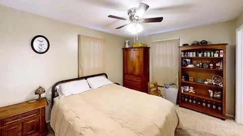 Bedroom - 17 Greenlawn Dr, Kankakee, IL 60901 photo 2 of 5