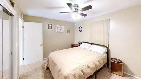 Bedroom - 17 Greenlawn Dr, Kankakee, IL 60901 photo 3 of 5