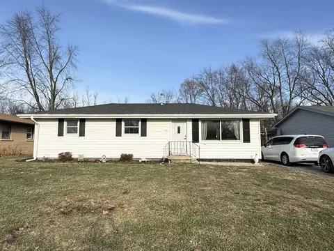 17 Greenlawn Dr, Kankakee, IL 60901