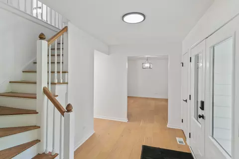 185 Cold Spring Rd, Barrington, IL 60010 photo 3