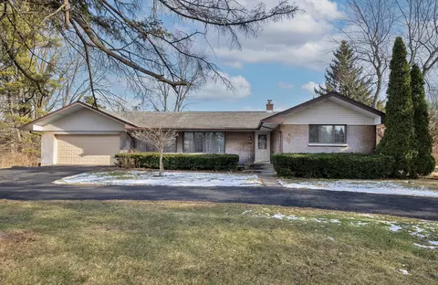 103 S Maple Ln, Prospect Heights, IL 60070