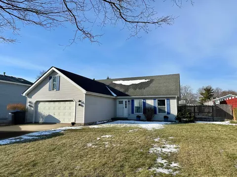 536 Hickory Ln, Peotone, IL 60468