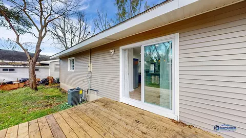 Exterior - Undisclosed, Mchenry, IL 60050 photo 3 of 5