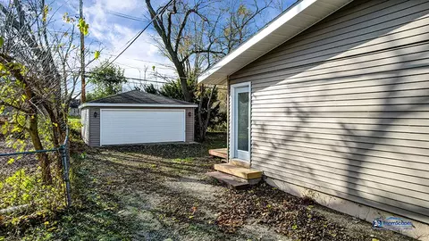 Exterior - Undisclosed, Mchenry, IL 60050 photo 4 of 5