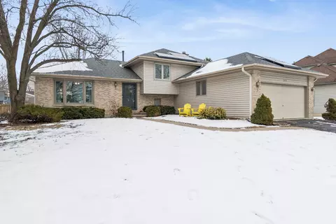 570 Boardman Cir, Bolingbrook, IL 60440