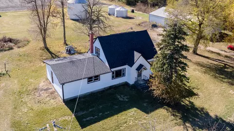 7035 E Scully Rd, Gardner, IL 60424