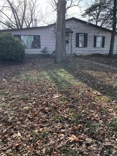 117 Clark St, Chenoa, IL 61726