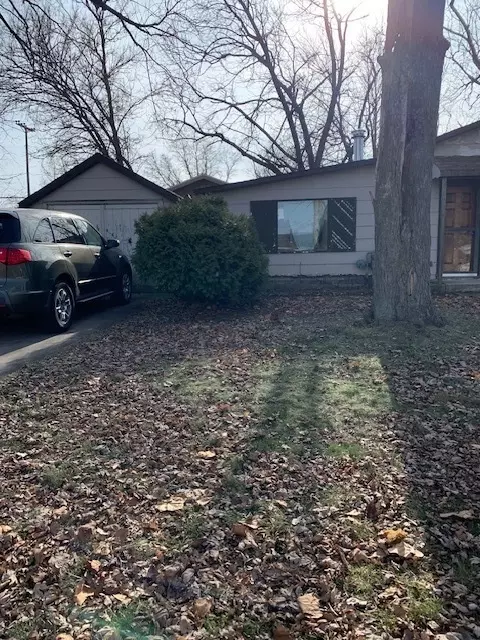 117 Clark St, Chenoa, IL 61726 photo 3