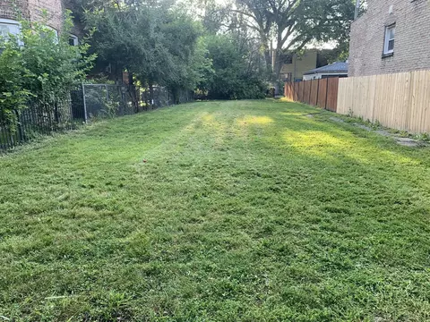 144 N Laramie Ave, Chicago, IL 60644