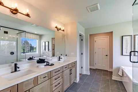 Bath - 12864 S Slate Ln, Plainfield, IL 60585 photo 2 of 4