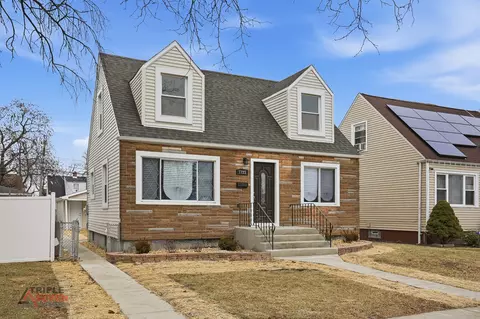 7725 S St Louis Ave, Chicago, IL 60652