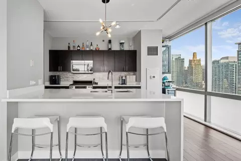 Kitchen - 8 E Randolph St #3004, Chicago, IL 60601 photo 1 of 3